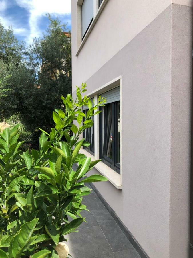 PUY Apartment Flora מראה חיצוני תמונה